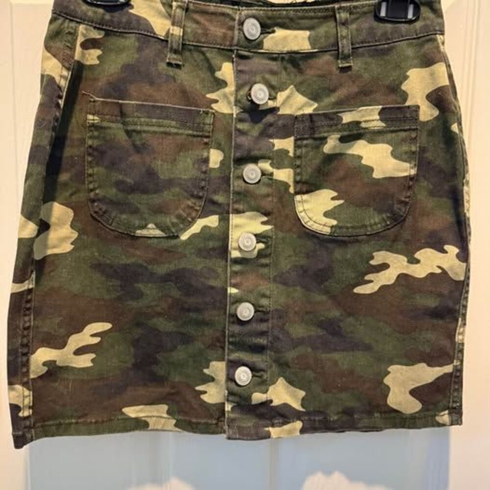 Shinestar Camouflage Button Down Skirt Size M